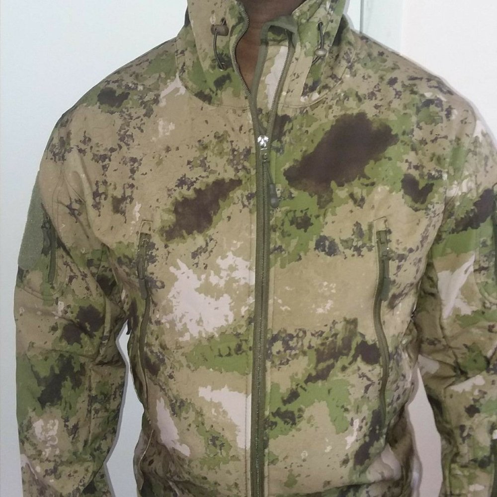 Camouflage waterproof hoodie Jacket